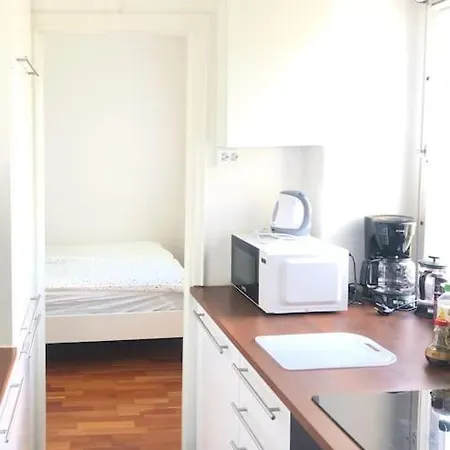 Scenic Apartment Close To Nature In Helsinki Extérieur photo